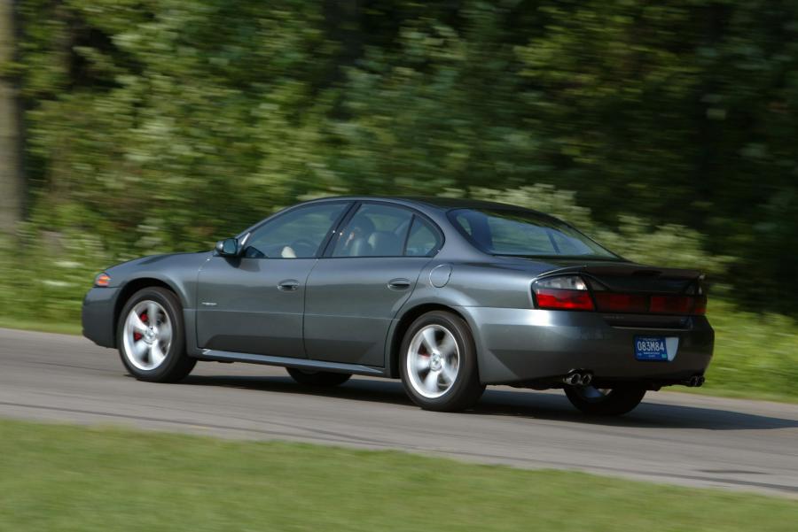  Pontiac Bonneville GXP 2004 года  (фото 18 из 26)